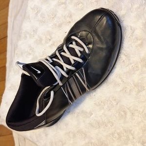 Nike delight golf shoes women's 9.5 cleats spikes leather